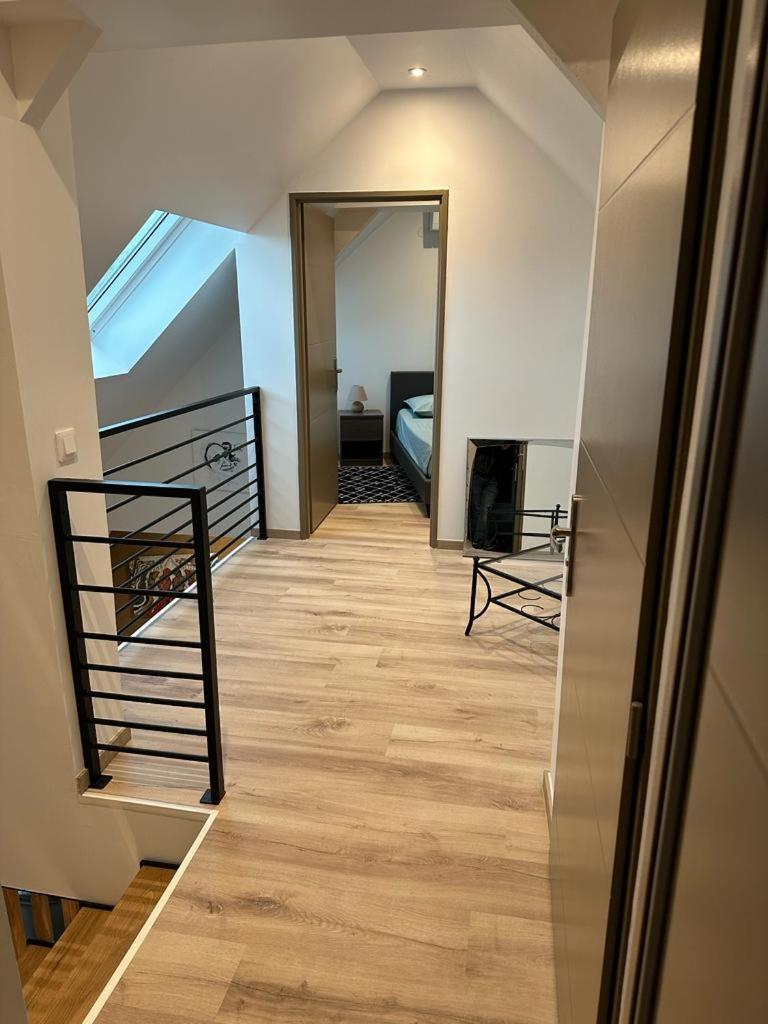 Spacious Flat Close To The Railway Station Troyes Habitación foto