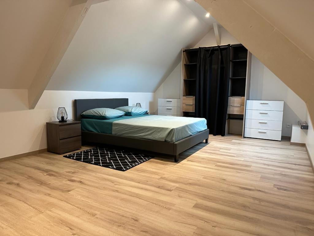 Spacious Flat Close To The Railway Station Troyes Habitación foto