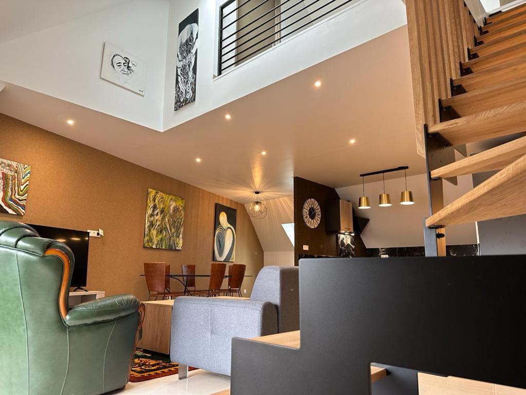 Spacious Flat Close To The Railway Station Troyes Habitación foto