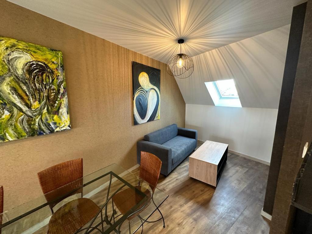 Spacious Flat Close To The Railway Station Troyes Habitación foto